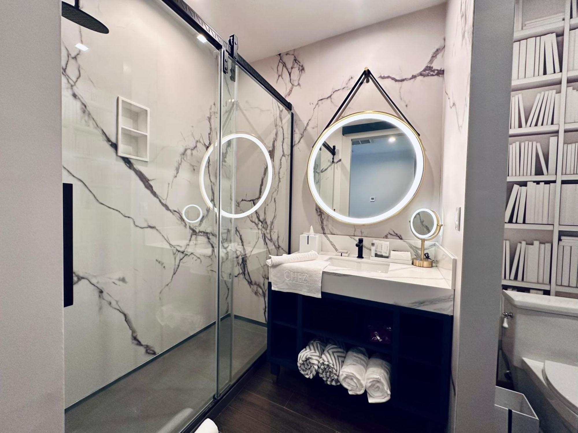 Chez Hotel Арлингтън Хайтс Екстериор снимка